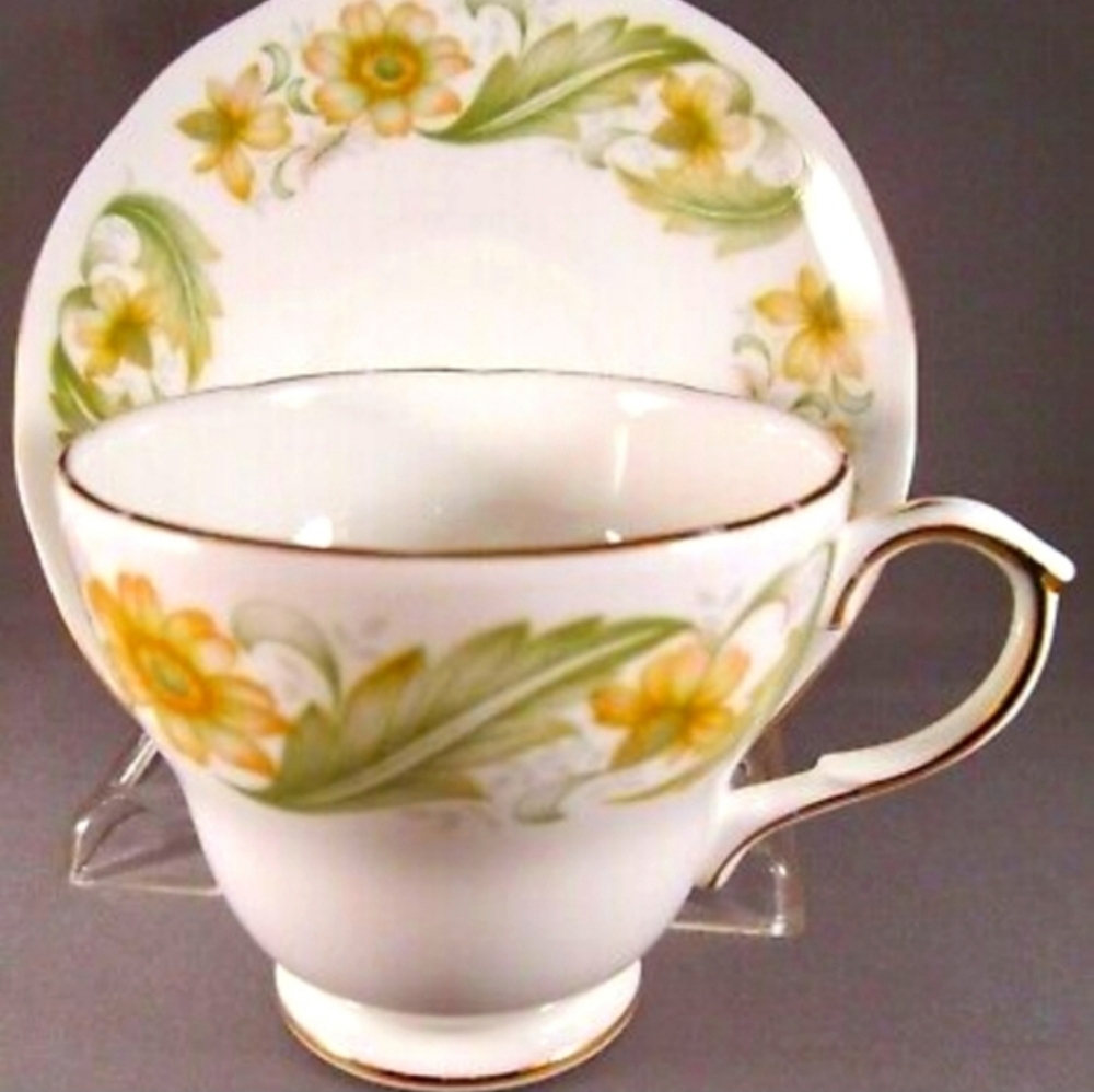 Copy Victorian Fine China Cottagecore Tea Party Decor Tea Set Tea Cup & Saucer - Picture 3 of 6